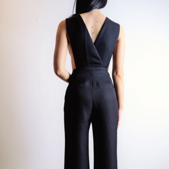 1 LEFT! Plunging Tailored Jumpsuit in Black - Picture 6 of 6